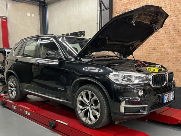 bmw 30d, 258 hp 2018 remap stg1 pedal vmax